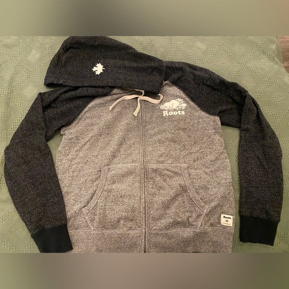 Ladies Roots Zip-Up Hoodie Size Large - Picture 1 of 5